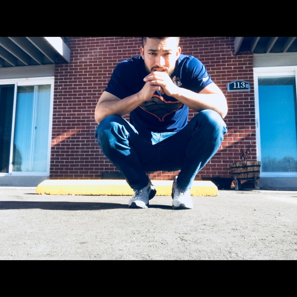 Meet your Posher, Cesar